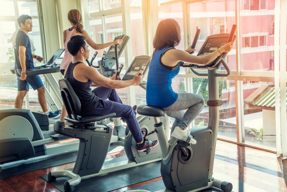 Stationary Bike Vs. Spin Bike How Do They Differ ExerciseBike
